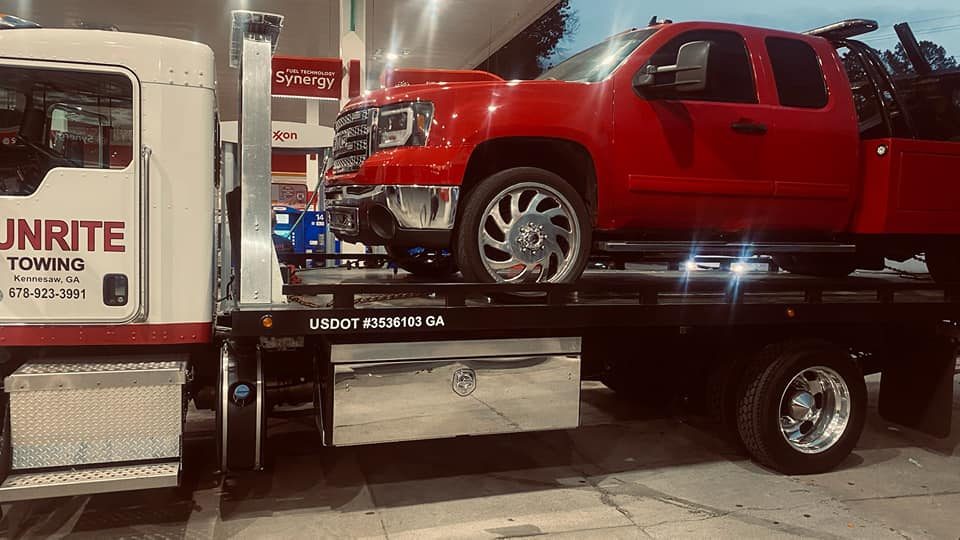 Pickup truck on a Dunrite flatbed